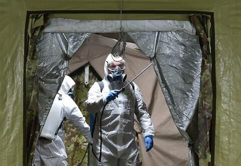Ospedale da campo a Torino Esposizioni, Grimaldi (LUV): “Sanitari come palombari sottoterra&quot;