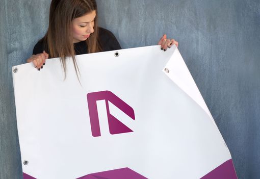 Su InventivaShop, insegne, targhe e segnaletica dal produttore al cliente senza intermediazioni