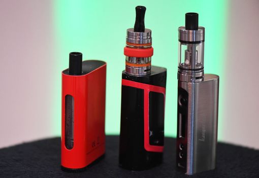 Spaccata in un negozio di elettronica in Crocetta: portate via più di 50 sigarette elettroniche Spaccata in un negozio di elettronica in Crocetta: portate via più di 50 sigarette elettroniche