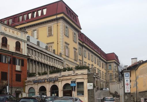 Moncalieri, paziente dà in escandescenze e aggredisce infermiere al Santa Croce