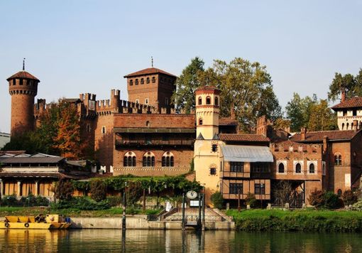 Borgo Medievale: un sit-in solidale per gli artigiani Corradin e Cerrato