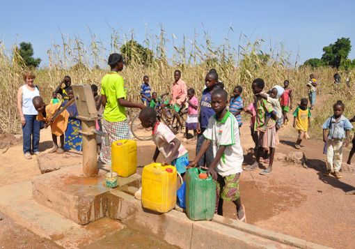 &quot;Zomkom&quot; benvenuto in fraternità! Come aiutare l’Africa a rinascere con le sue menti e le sue braccia?