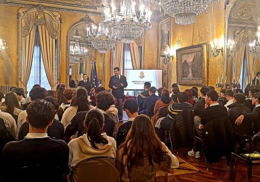 Nuovi cantieri di educazione civica, la Polizia incontra in Prefettura gli studenti