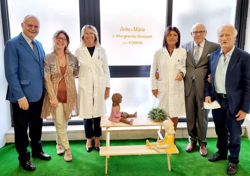 Due sculture di Margherita Grasselli nell’atrio dell’Ospedale Infantile Regina Margherita