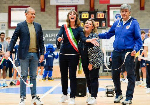 inaugurazione palestra con autorità