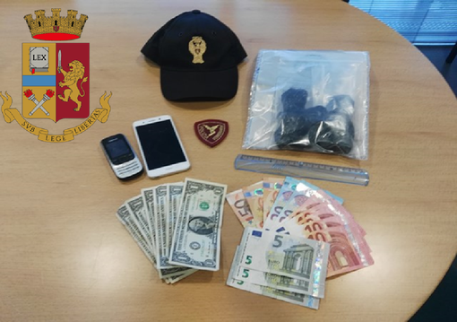 Viaggiava sul treno senza biglietto: al controllo della polizia, trovato in possesso di droga