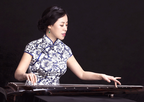 La cetra cinese di Cheng Yu al MAO per ricordare la Festa di Metà Autunno La cetra cinese di Cheng Yu al MAO per ricordare la Festa di Metà Autunno