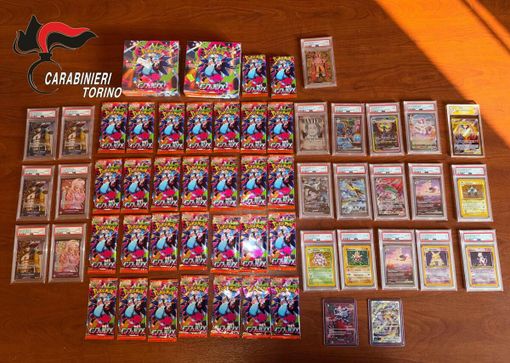 Rientra dal Lucca Comics e gli rubano 20 mila euro di carte Pokémon e One Piece: due denunciati Rientra dal Lucca Comics e gli rubano 20 mila euro di carte Pokémon e One Piece: due denunciati
