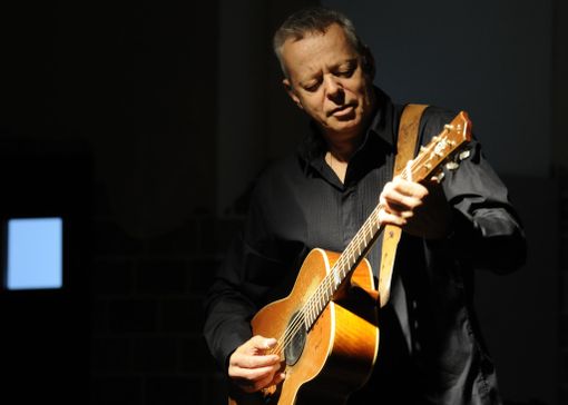 Domenica al Teatro Colosseo di Torino torna con l'ultimo album, Tommy Emmanuel