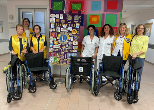 Carrozzine rigenerate e donate dal Lions club di Rivoli Carrozzine rigenerate e donate dal Lions club di Rivoli