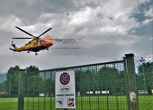 L'intervento dell'elisoccorso, poco fa, a Paesana L'intervento dell'elisoccorso, poco fa, a Paesana