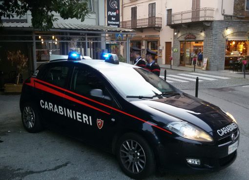 Villafranca Piemonte, 53nne sola in casa vittima di un furto: le puntano un coltello alla gola e poi portano via tutti i gioielli Villafranca Piemonte, 53nne sola in casa vittima di un furto: le puntano un coltello alla gola e poi portano via tutti i gioielli