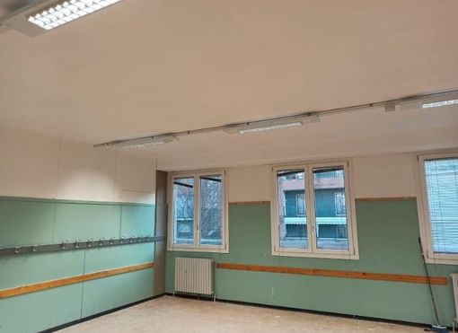 Collegno, fine dell'attesa: terminati i lavori alla Gramsci per riparare ai vandali Collegno, fine dell'attesa: terminati i lavori alla Gramsci per riparare ai vandali