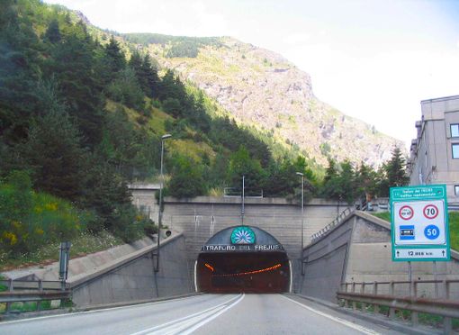 Traforo del Frejus:&quot;Illogico blocco traffico pesante nella valle della Maurienne per inquinamento&quot;