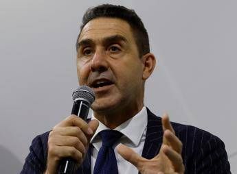 Futuro Nazionale, Vannacci registra il partito dal notaio: sarà lui il presidente Futuro Nazionale, Vannacci registra il partito dal notaio: sarà lui il presidente