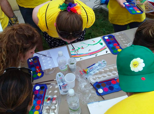 Dipingere con &quot;la bocca&quot;: il laboratorio di Francesco Canale per Oltranza Festival