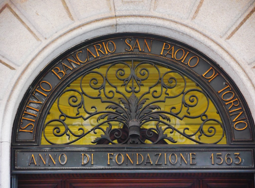 Intesa Sanpaolo presenta il volume sui suoi sessant'anni di vita dell'istituto torinese Intesa Sanpaolo presenta il volume sui suoi sessant'anni di vita dell'istituto torinese