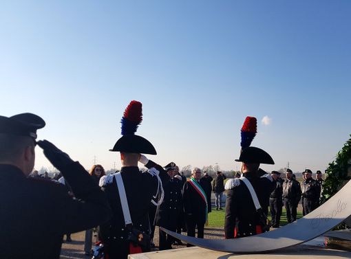 Volpiano, ricordati i carabinieri vittime dell'incidente elicotteristico
