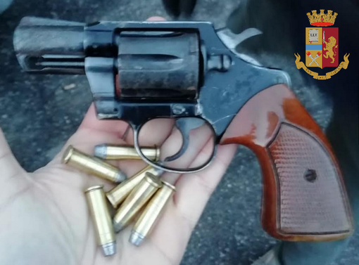 La Squadra Mobile di Torino sventa rapina a un ufficio postale di Casale La Squadra Mobile di Torino sventa rapina a un ufficio postale di Casale