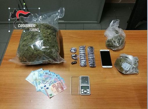 Scoperto dai carabinieri in Barriera di Milano un supermarket della droga aperto 24 ore al giorno