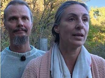 Famiglia nel bosco, l'avvocato lascia l’incarico: "Hanno rifiutato tutte le proposte. Troppe ingerenze esterne” Famiglia nel bosco, l'avvocato lascia l’incarico: "Hanno rifiutato tutte le proposte. Troppe ingerenze esterne”