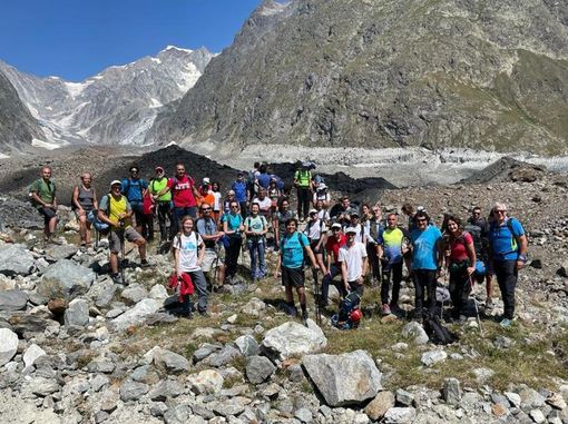 CFC4, Climbing For Climate: l'evento internazionale di salita al Monte Bianco giunge alla quarta edizione CFC4, Climbing For Climate: l'evento internazionale di salita al Monte Bianco giunge alla quarta edizione