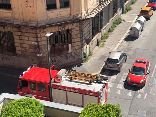 L'ex fabbrica di tappeti Paracchi cade a pezzi, residenti esasperati