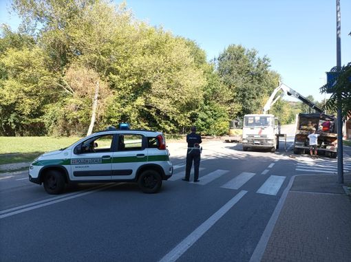 Moncalieri, incidente tra via Cavour e piazza Failla: le conseguenze peggiori per un centauro