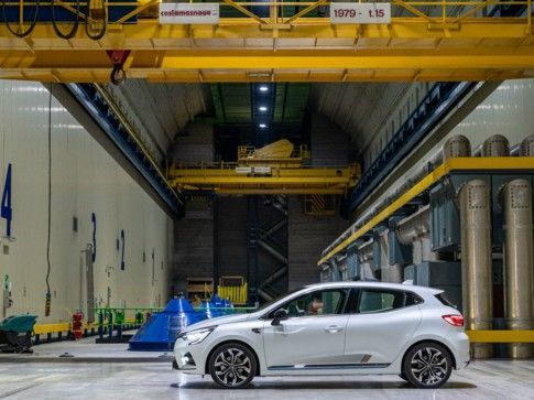 Renault Clio E-Tech Hybrid: rigenerazione da competizione Renault Clio E-Tech Hybrid: rigenerazione da competizione