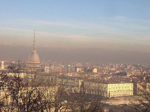 Smog, Torino approva le misure per il miglioramento della qualità dell'aria