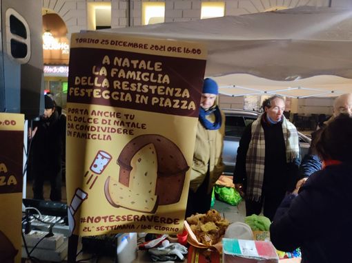 Le immagini della manifestazione di oggi, 25 dicembre