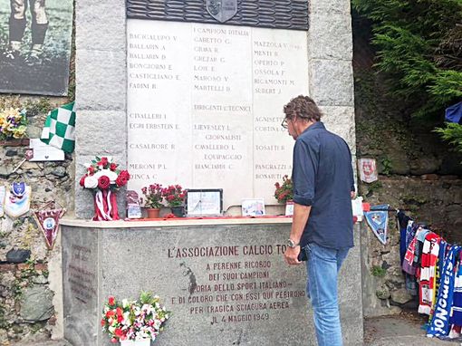 Alla vigilia del ritiro del Chieri, Morgia a Superga dagli Invincibili Alla vigilia del ritiro del Chieri, Morgia a Superga dagli Invincibili