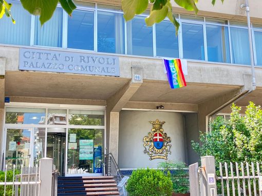 Rivoli non spegne i riflettori su Gaza: la città rinnova l'impegno per la pace