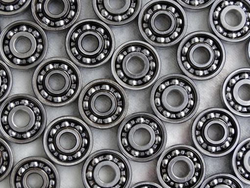 Il ruolo delle macchine utensili e dei piccoli componenti nella produzione moderna