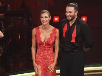 Martina Colombari dopo le critiche a Ballando con le stelle: "Non mi è concesso essere vulnerabile"