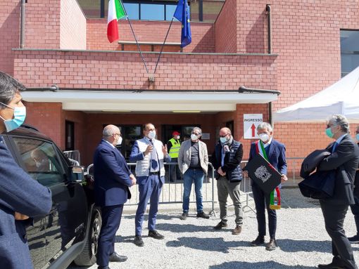 Covid, Il Presidente Cirio in visita al centro vaccinale di Chivasso: "I vaccini sono tutti uguali, sicuri ed efficaci"