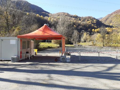 Locana: attivo da oggi l'hot spot per il prelievo di tamponi su prenotazione per i cittadini delle Valli Orco e Soana Locana: attivo da oggi l'hot spot per il prelievo di tamponi su prenotazione per i cittadini delle Valli Orco e Soana