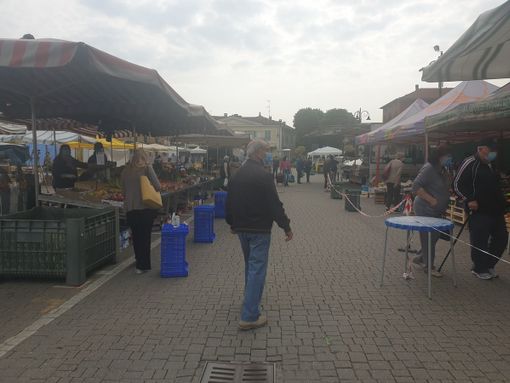 Dal 29 maggio torna il tradizionale mercato del venerdì Dal 29 maggio torna il tradizionale mercato del venerdì