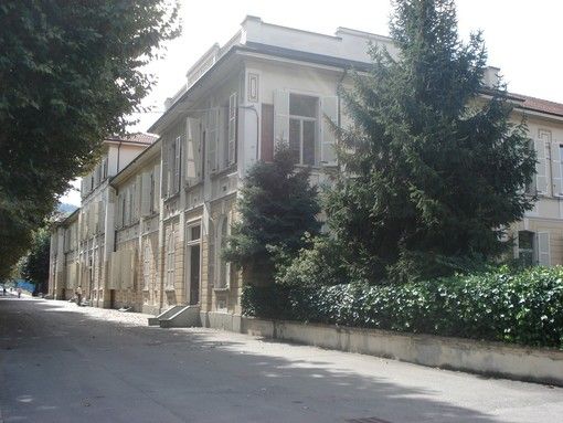 La scuola elementare di via Marconi La scuola elementare di via Marconi