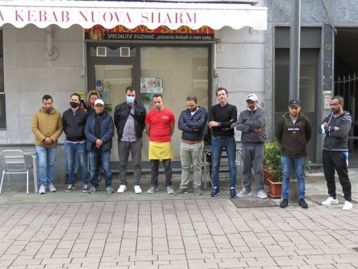 Il saluto di amici e conoscenti a Said