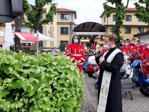Chivasso: inaugurati il monumento dedicato alle Vespa e la targa per le donne vittime di violenza