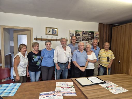 Il nuovo gruppo con il sindaco Paschetta Il nuovo gruppo con il sindaco Paschetta