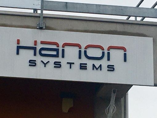 Insegna Hanon Systems Campiglione Fenile