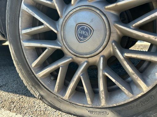 Frossasco: pneumatici tagliati in via IV Novembre Frossasco: pneumatici tagliati in via IV Novembre