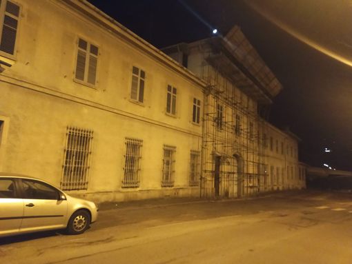 Tentano di dare fuoco all'ex Manifattura, ma vengono sorpresi da un sopralluogo