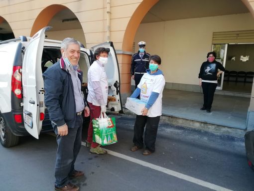 La Caritas appoggia la distribuzione lusernese di beni di prima necessità (FOTO) La Caritas appoggia la distribuzione lusernese di beni di prima necessità (FOTO)