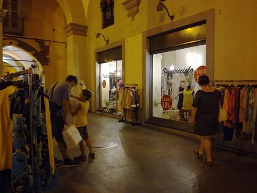 Pinerolo da domani avrà un muro che “scalderà” chi ne ha bisogno Pinerolo da domani avrà un muro che “scalderà” chi ne ha bisogno