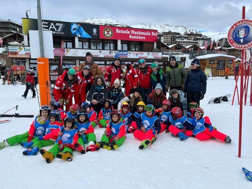 I bimbi della primaria Frassati al primo giorno di corso a Sestriere