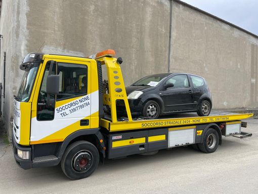 Il sequestro del mezzo a Torre Pellice Il sequestro del mezzo a Torre Pellice