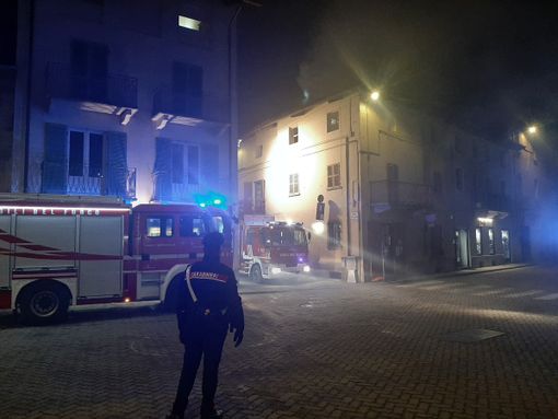 L’incendio in centro a Vigone